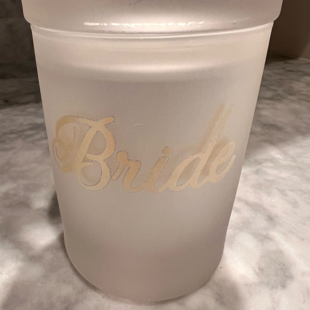Bride Rocks Glass - Picture 2 of 5